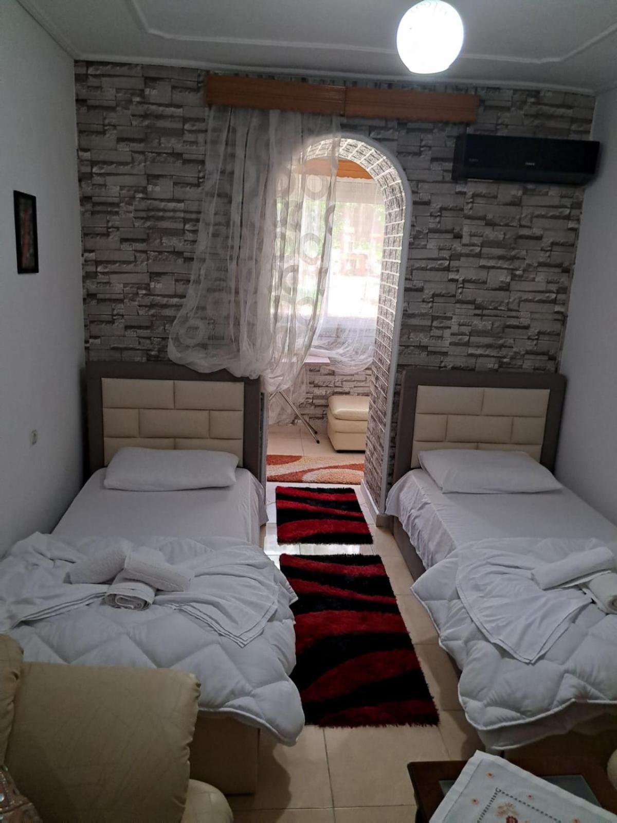 Olivia Guesthouse Gjirokaster Ngoại thất bức ảnh